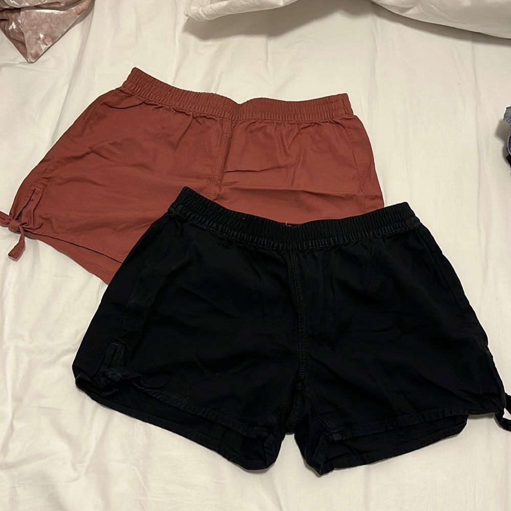 2 Pairs of Madewell Shorts!!